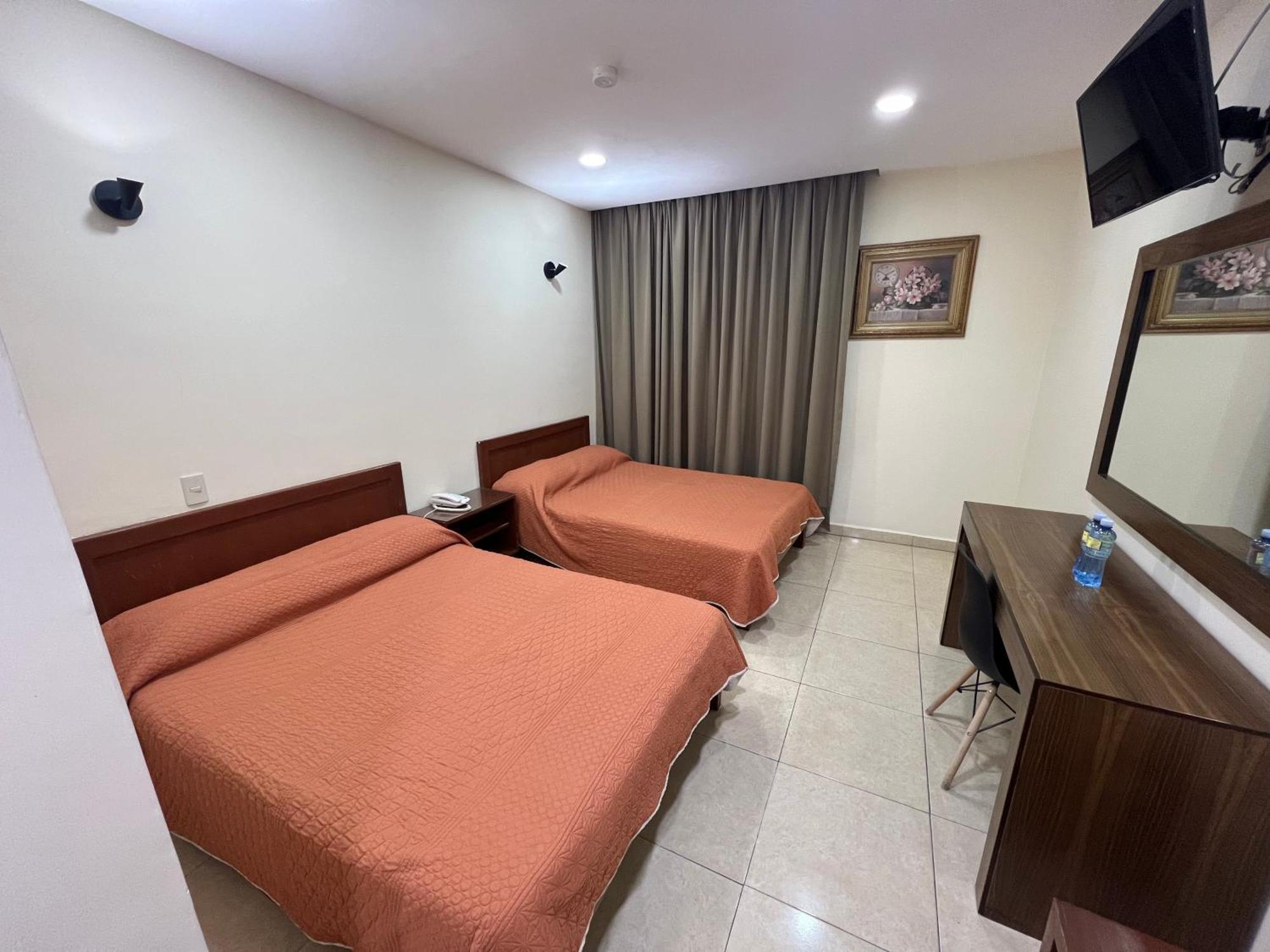 Hotel Fiesta Altena Tepatitlán de Morelos Exterior foto